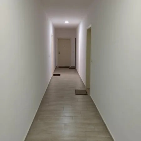 Hergi Apartament Vlore Exterior photo