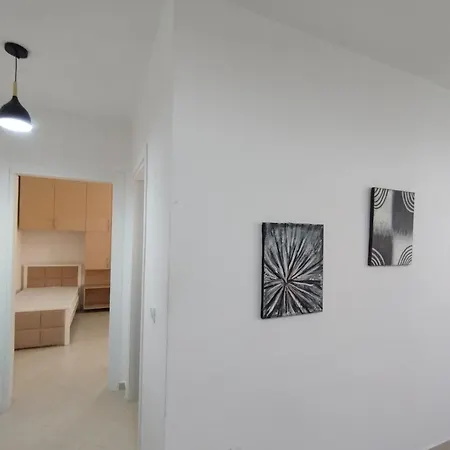 Hergi Apartament Vlore Exterior photo